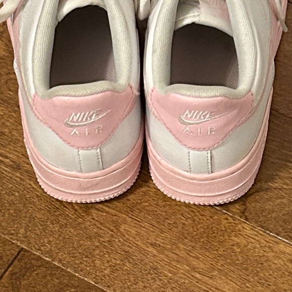 Nike Air Force 1 Low White Pink Foam Sneakers, US 5 Youth / EUR 37.5 - Picture 6 of 10